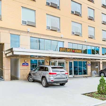 ניו יורק Howard Johnson By Wyndham Long Island City מראה חיצוני תמונה