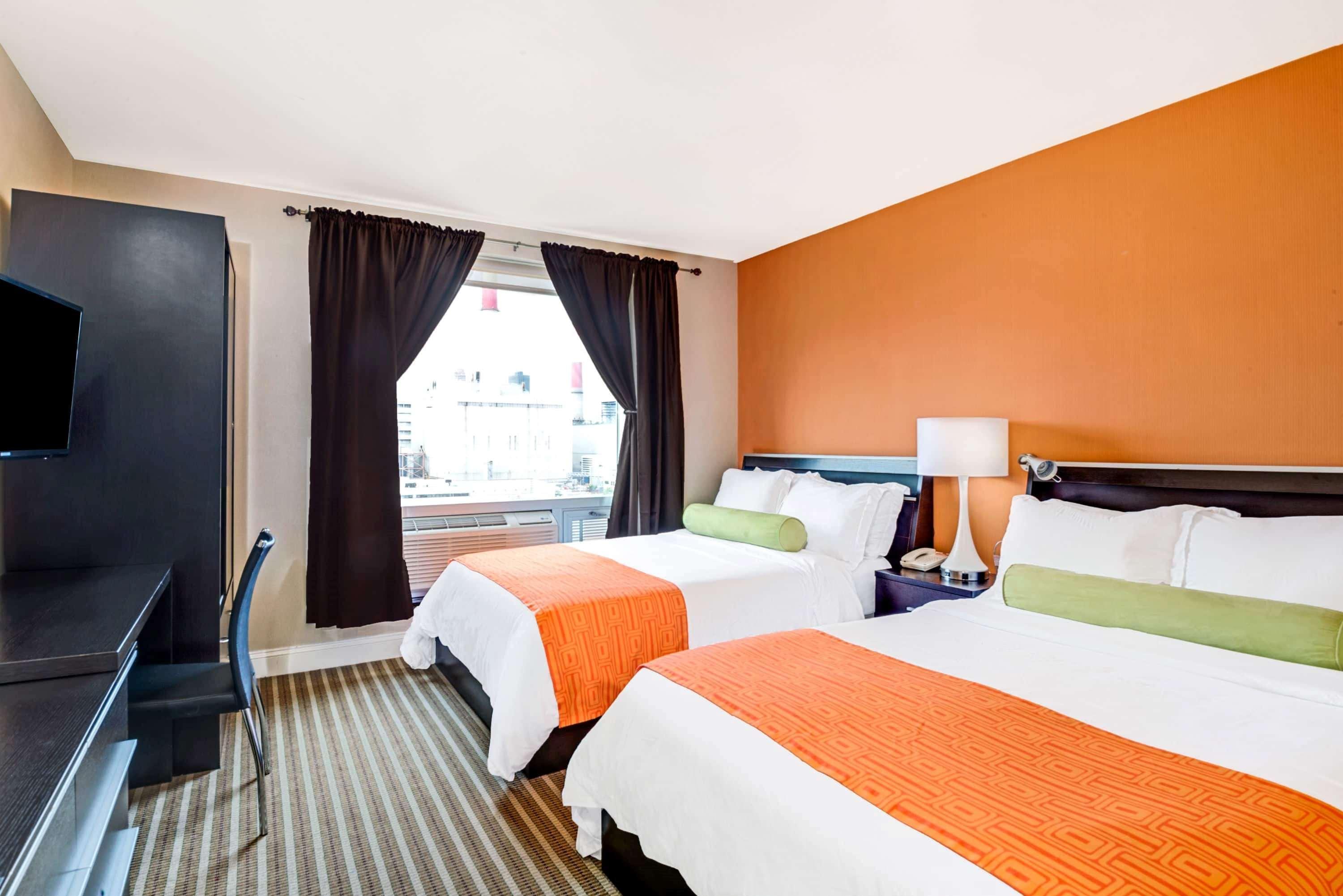 ניו יורק Howard Johnson By Wyndham Long Island City מראה חיצוני תמונה