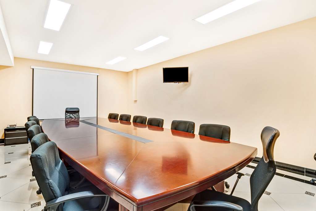 ניו יורק Howard Johnson By Wyndham Long Island City מתקנים תמונה