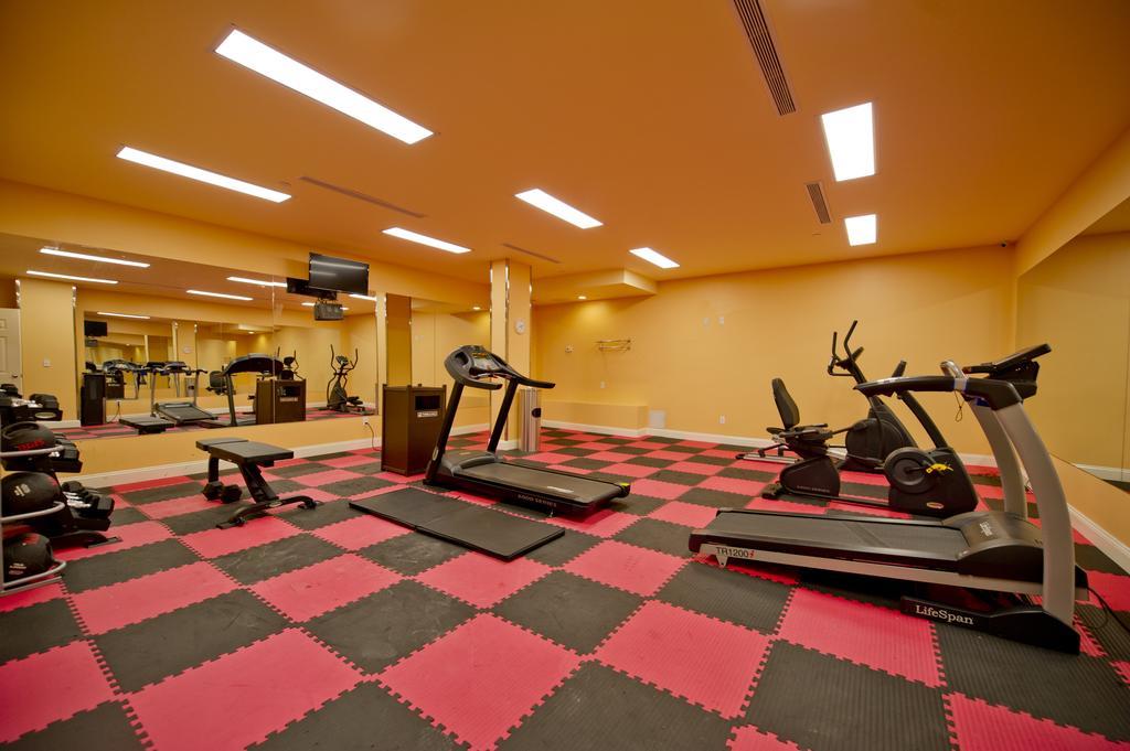 ניו יורק Howard Johnson By Wyndham Long Island City מראה חיצוני תמונה