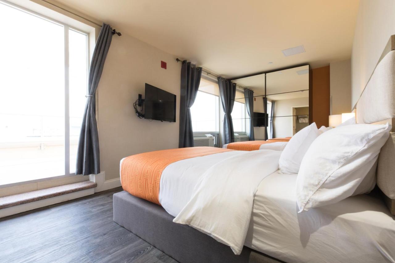 ניו יורק Howard Johnson By Wyndham Long Island City מראה חיצוני תמונה