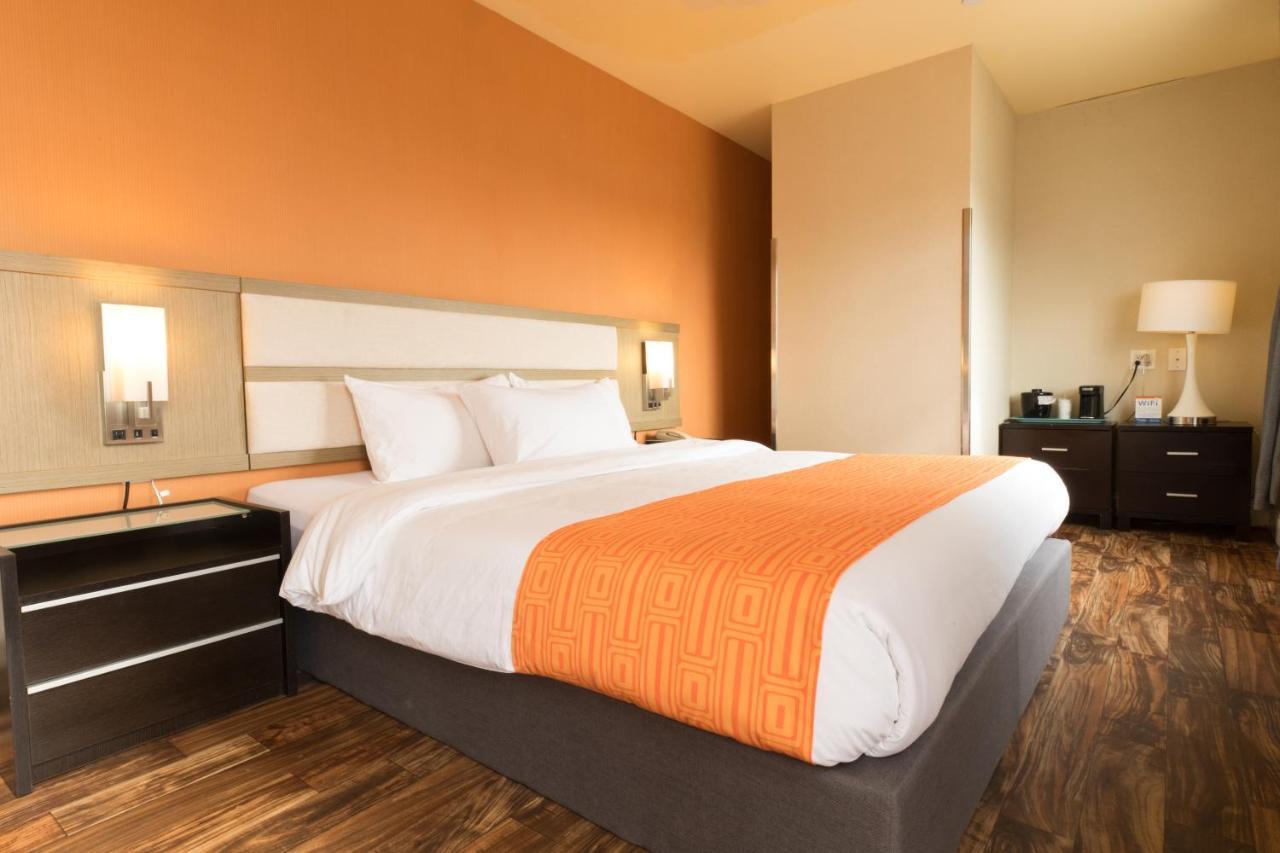 ניו יורק Howard Johnson By Wyndham Long Island City מראה חיצוני תמונה