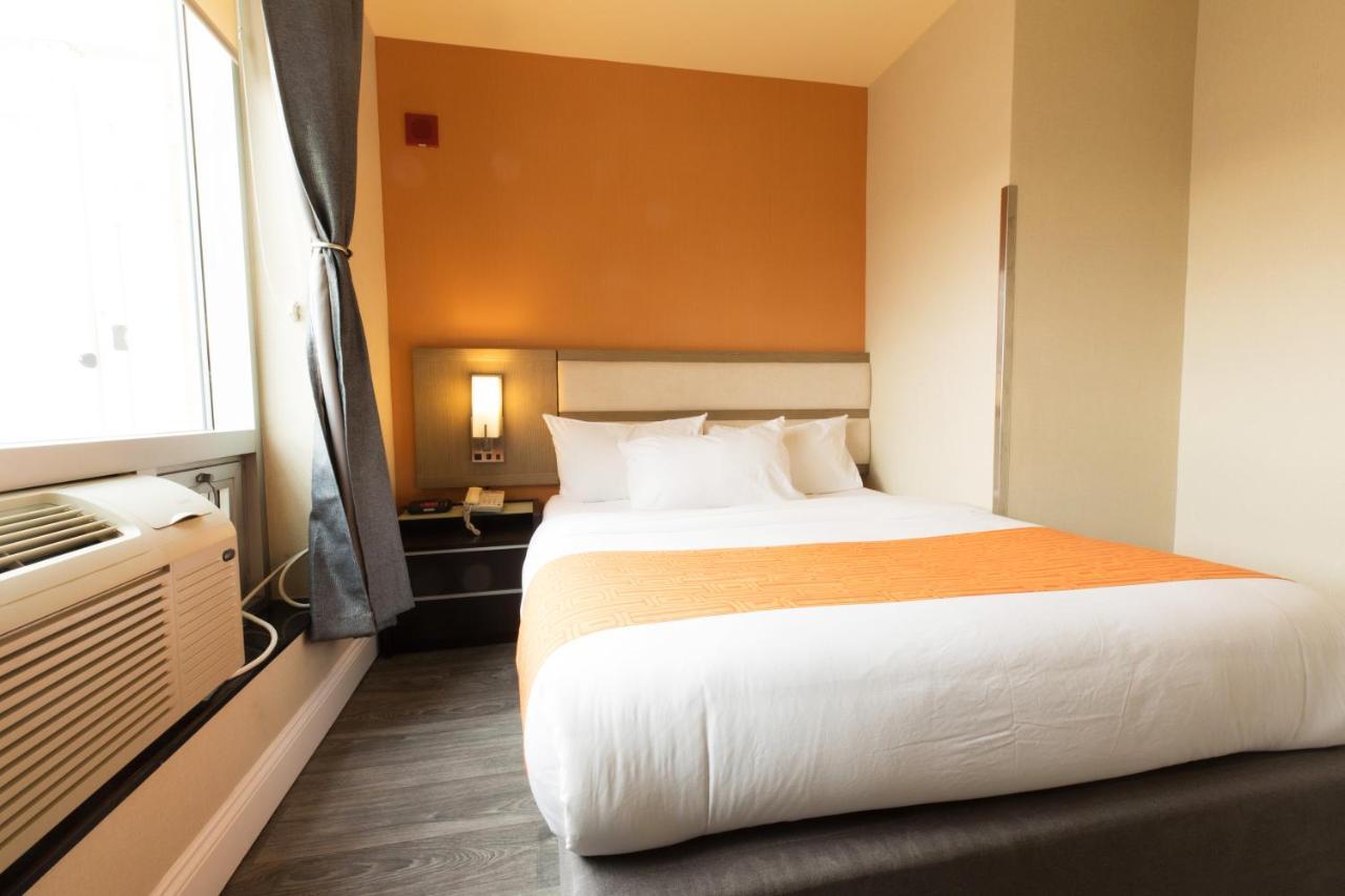 ניו יורק Howard Johnson By Wyndham Long Island City מראה חיצוני תמונה