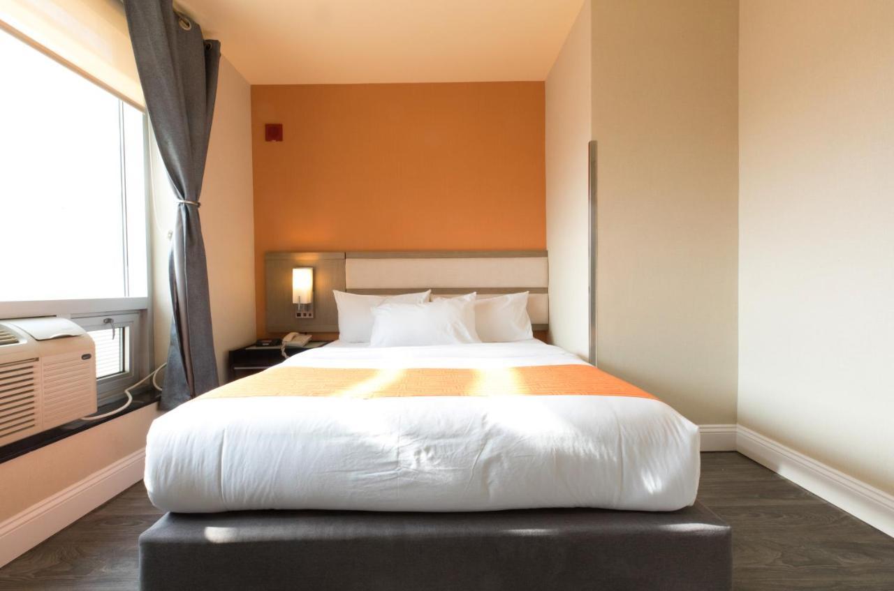 ניו יורק Howard Johnson By Wyndham Long Island City מראה חיצוני תמונה